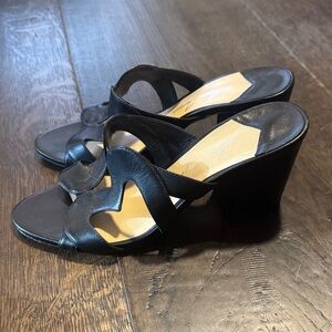 Isa Tapia - Amor Black Leather Sandals